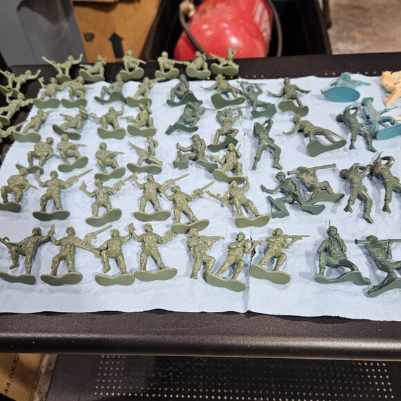 Lot of plastic army men - Picture 8 of 9